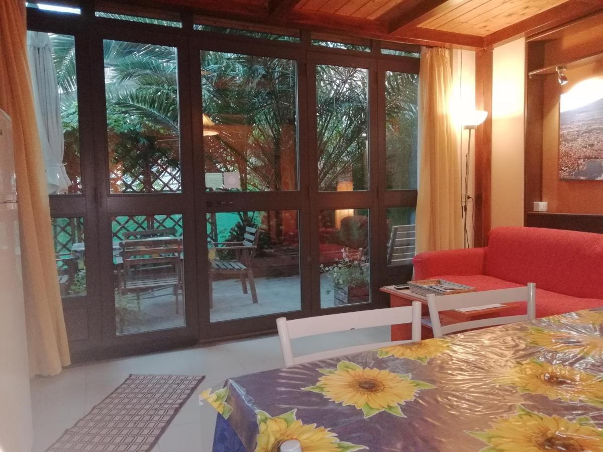 Casa Etna-Mare Lägenhet Santa Venerina Exteriör bild