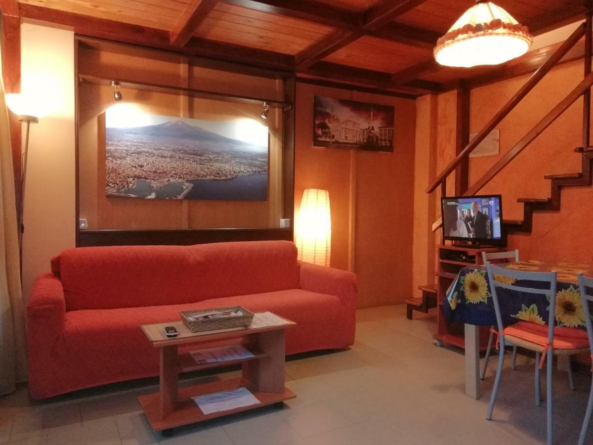 Casa Etna-Mare Lägenhet Santa Venerina Exteriör bild